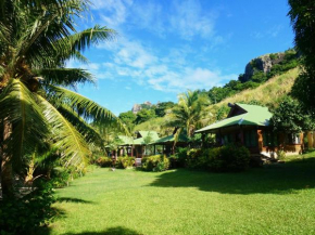 Гостиница Naqalia Lodge  Wayasewa Island